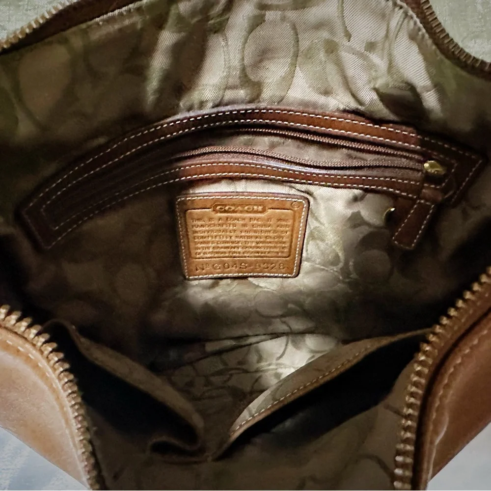Vintage Y2K Coach Crossbody Bag 2004 year Tan soft Leather Crossbody Bag - Picture 10 of 17